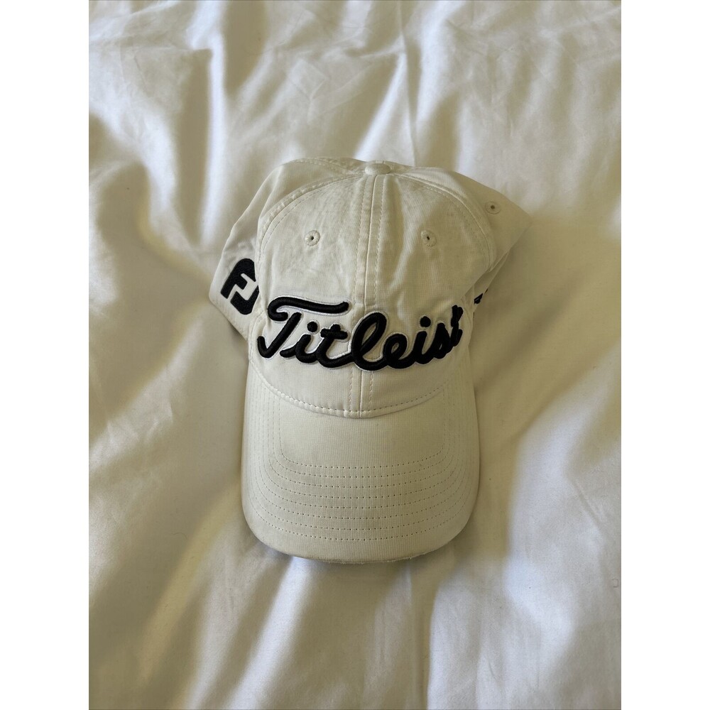 Titleist Pro V1 Adjustable Golf Hat White